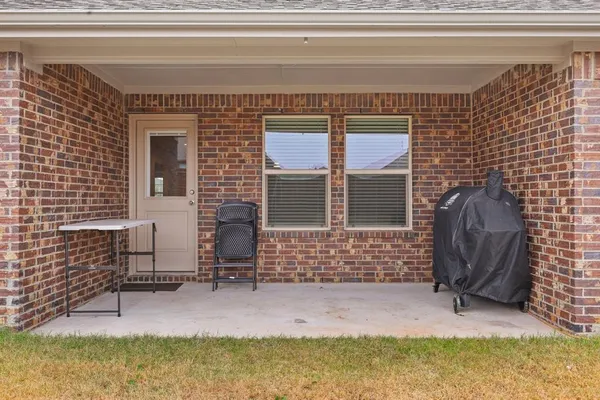 a view of house with outdoor space