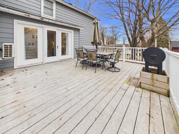 $279,900 | 305 Fourth Street Northeast, Melrose, MN 56352