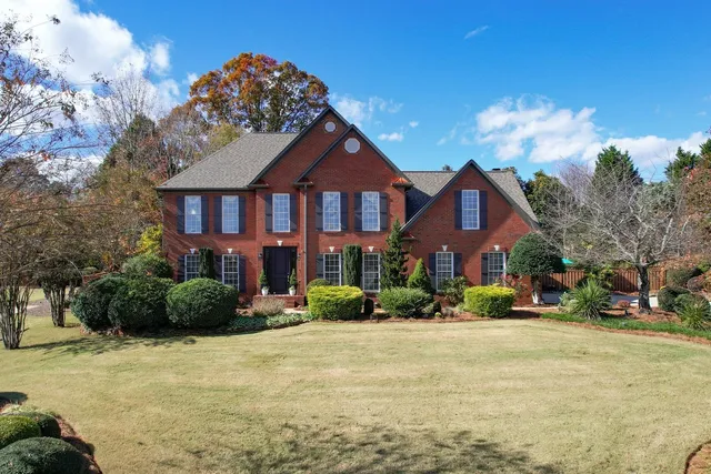 $735,000 | 420 South Oakley Lane, Spartanburg, SC 29301