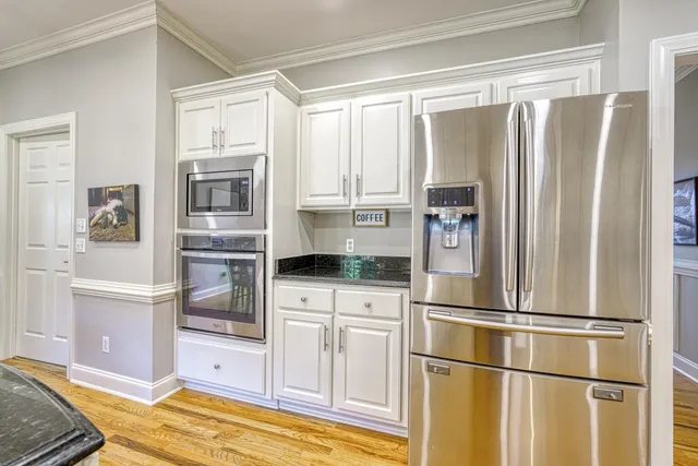 $735,000 | 420 South Oakley Lane, Spartanburg, SC 29301