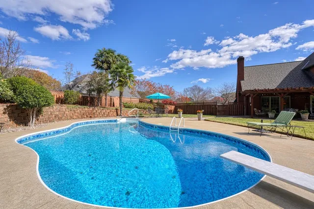 $735,000 | 420 South Oakley Lane, Spartanburg, SC 29301