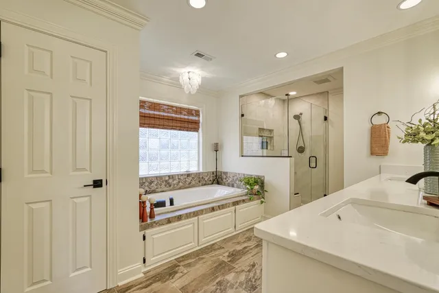 $735,000 | 420 South Oakley Lane, Spartanburg, SC 29301