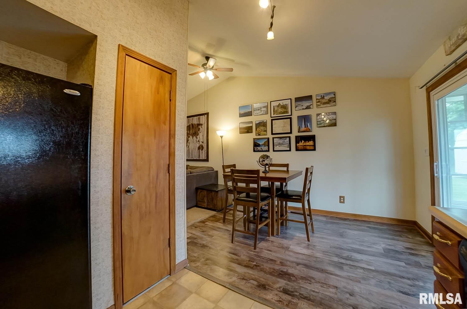 113 Bristol Drive Springfield, IL 62702 - Photo 15 of 29 Gallery Image 15