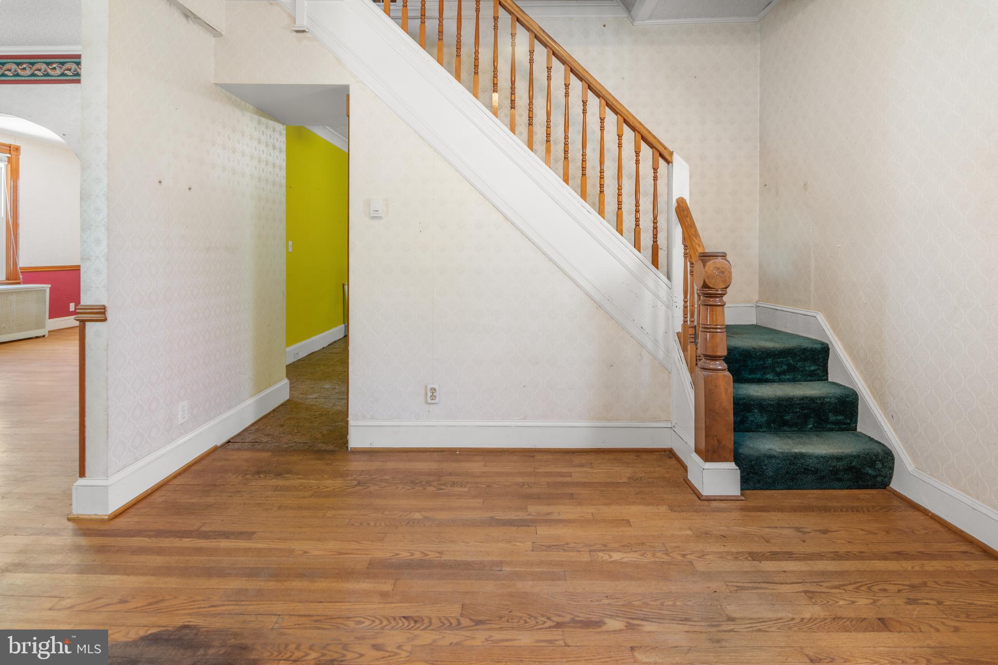 4310 Biddison Lane Baltimore, MD 21206 - Photo 22 of 55 Foyer