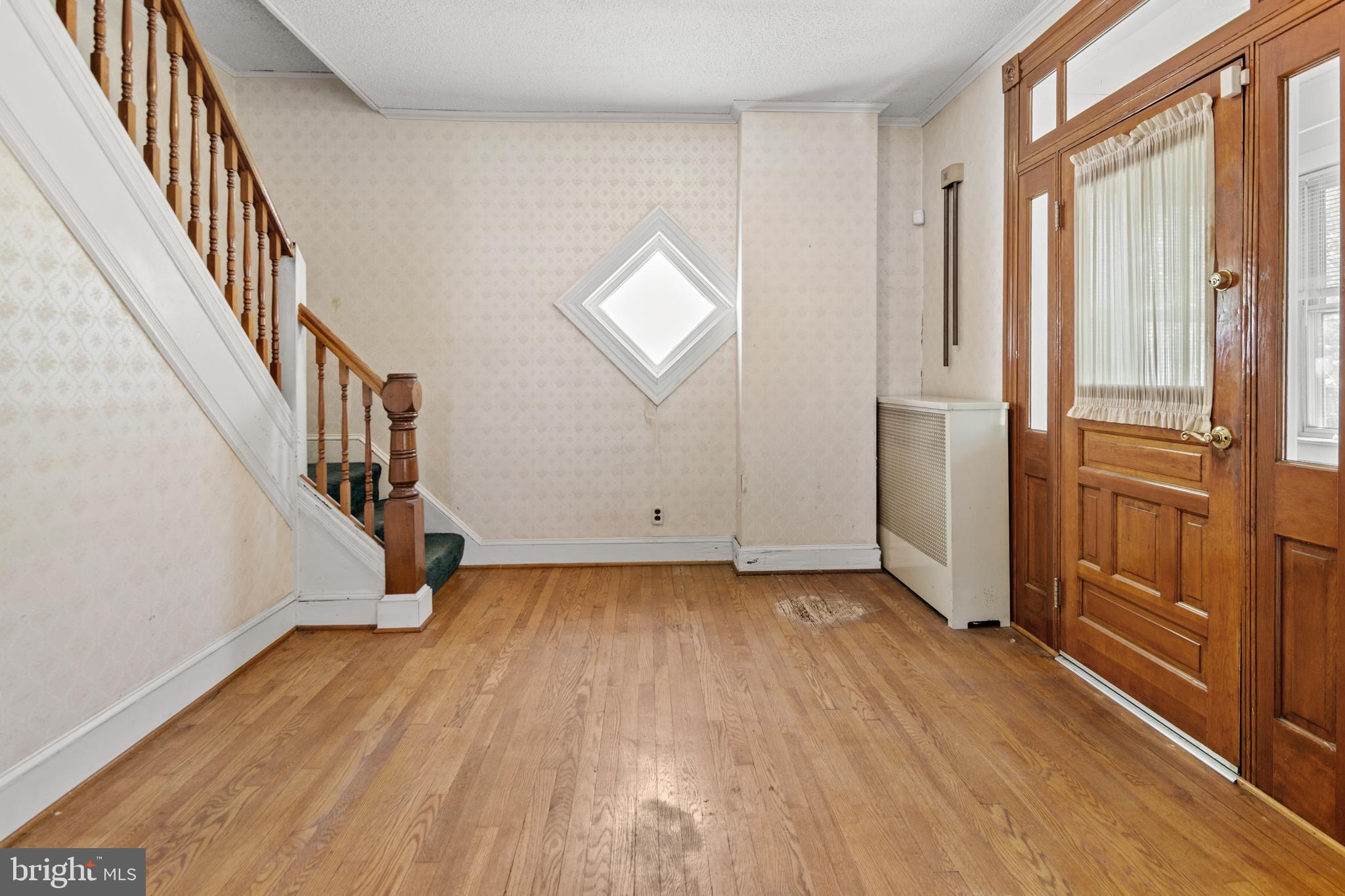 4310 Biddison Lane Baltimore, MD 21206 - Photo 24 of 55 Foyer