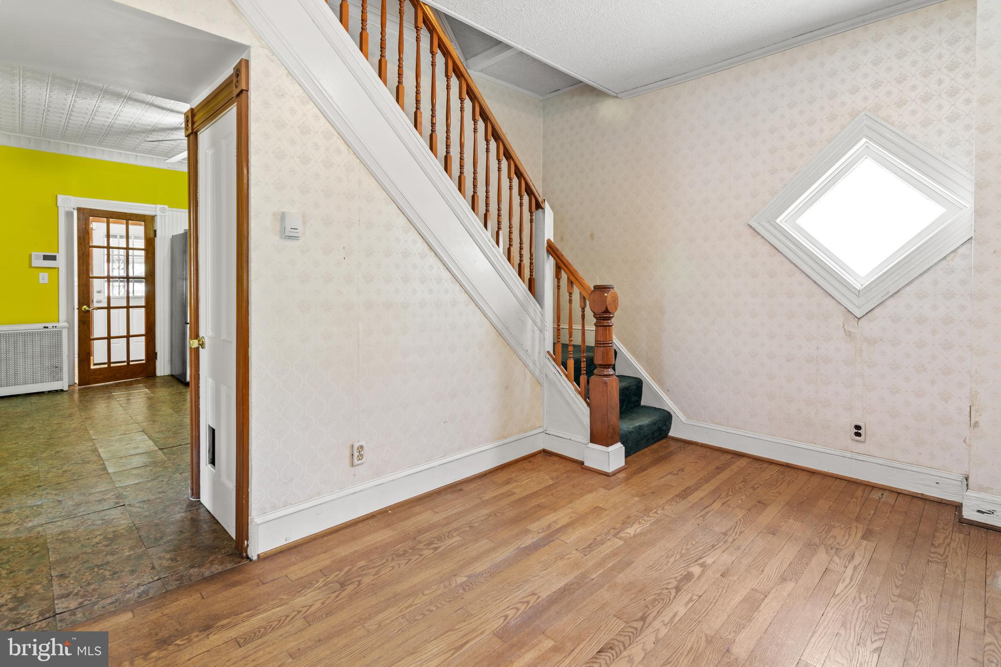 4310 Biddison Lane Baltimore, MD 21206 - Photo 25 of 55 Foyer