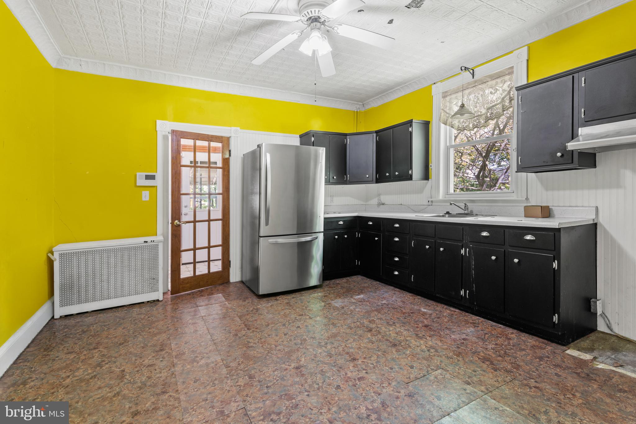 4310 Biddison Lane Baltimore, MD 21206 - Photo 32 of 55 Stainless Appliances