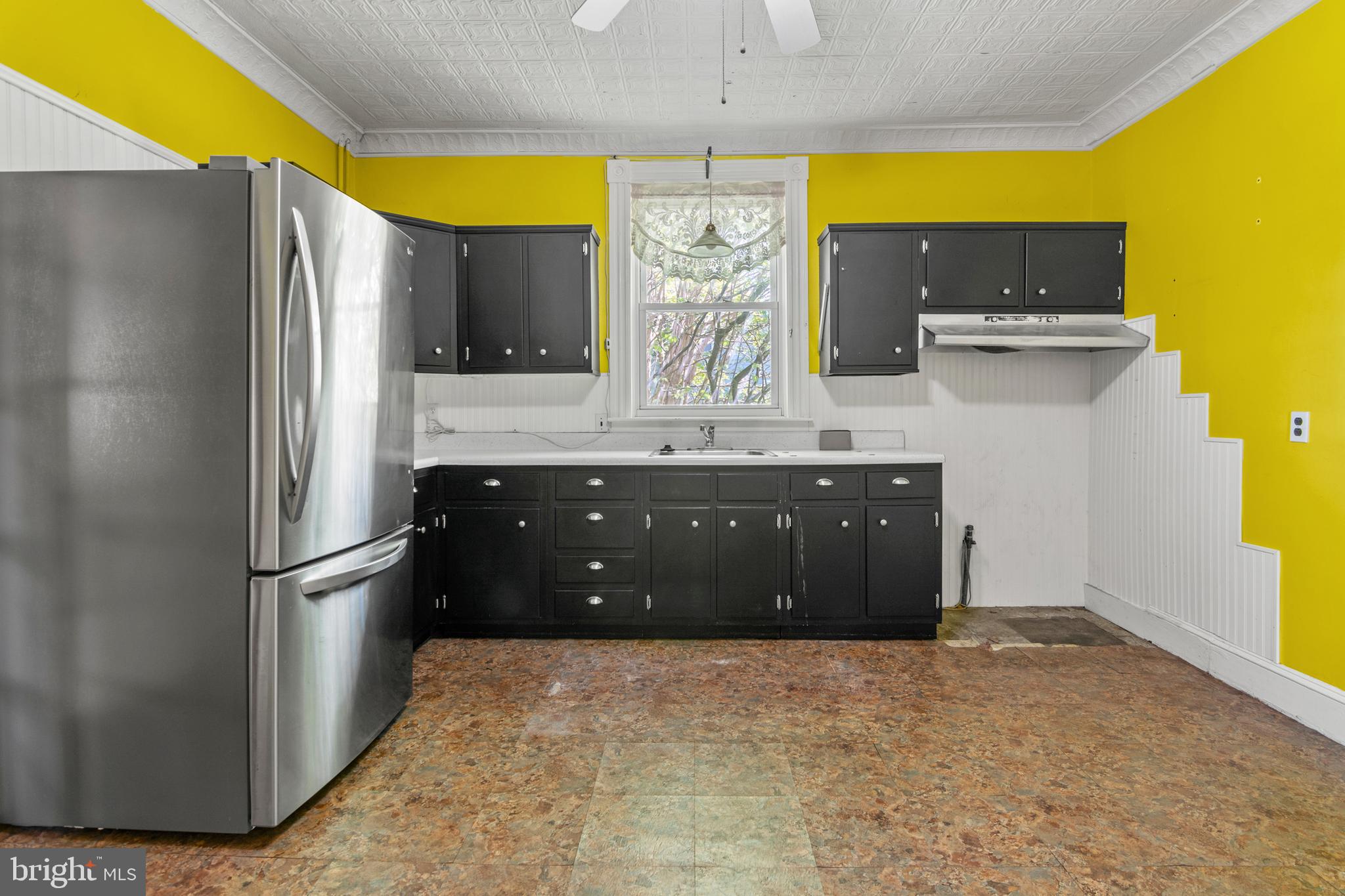 4310 Biddison Lane Baltimore, MD 21206 - Photo 33 of 55 Stainless Appliances