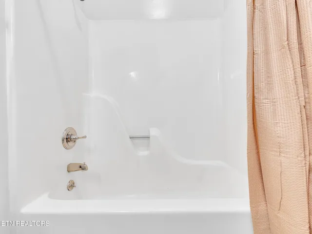 $237,400 | 1321 Nobel Street, Unit E, Alcoa, TN 37701