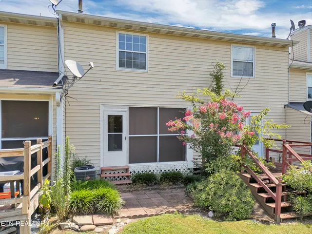 $237,400 | 1321 Nobel Street, Unit E, Alcoa, TN 37701