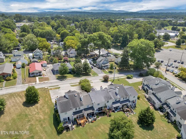 $237,400 | 1321 Nobel Street, Unit E, Alcoa, TN 37701