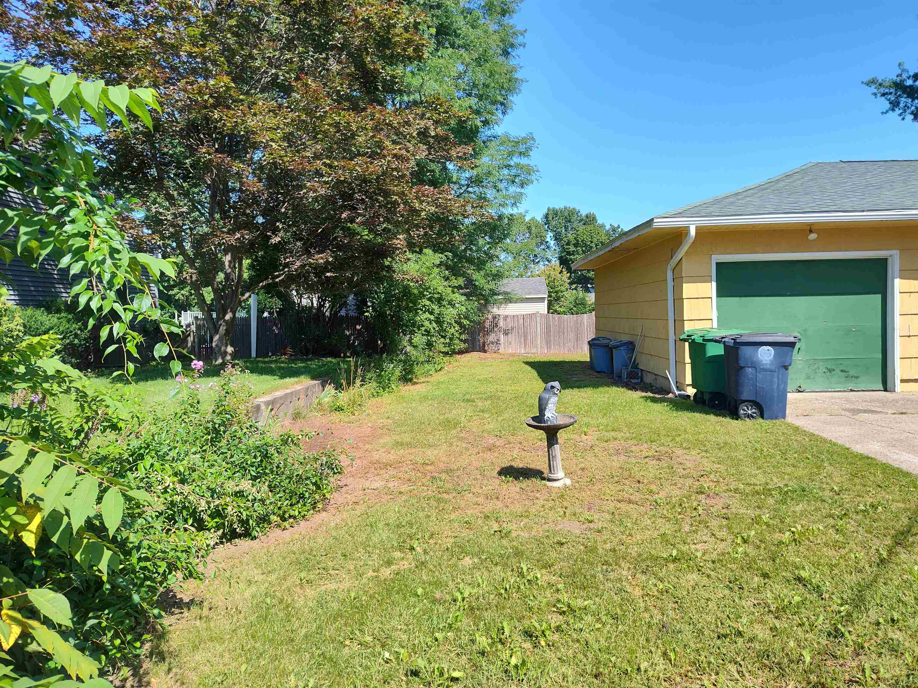 21 Robinson Road Nashua, NH 03060 - Photo 12 of 16 Gallery Image 12