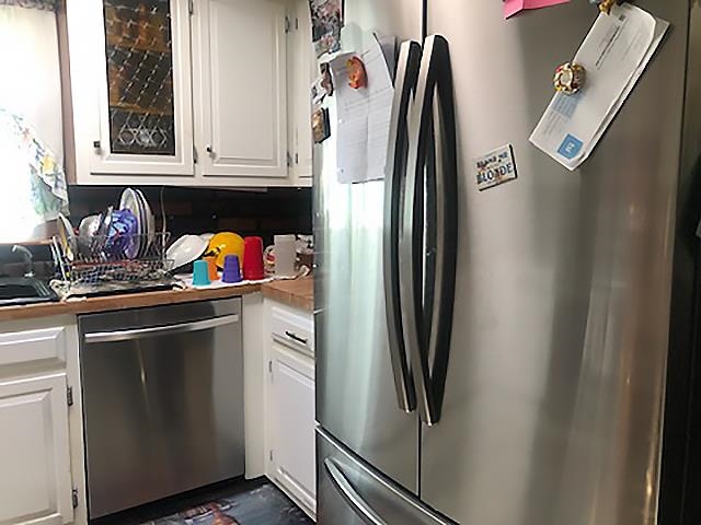 21 Robinson Road Nashua, NH 03060 - Photo 6 of 16 Gallery Image 6