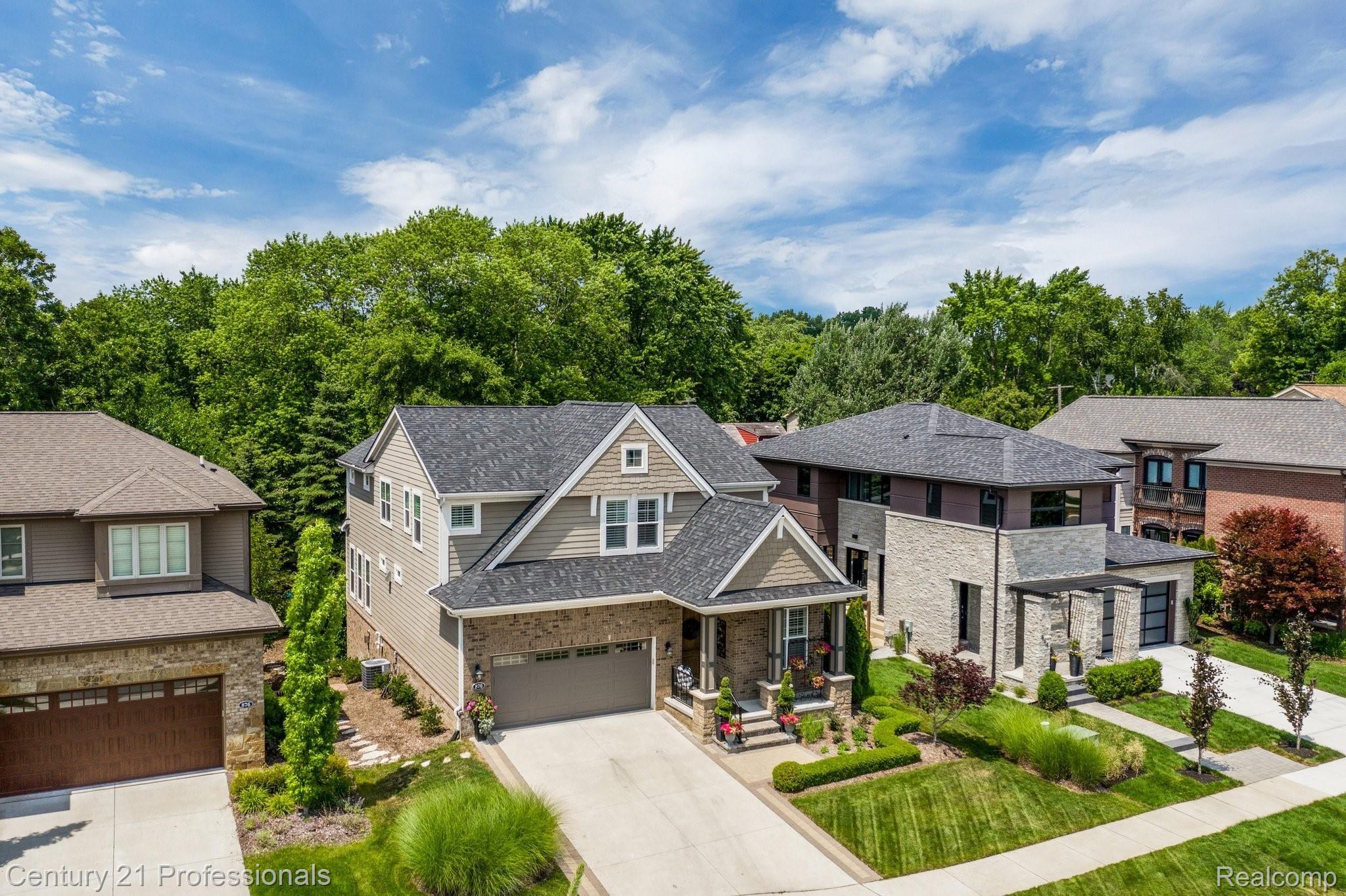 870 Cumberland Ridge Court Rochester, MI 48307 - Photo 5 of 46 870+Cumberland+Ridge+Court+Rochester-4-web.jpg