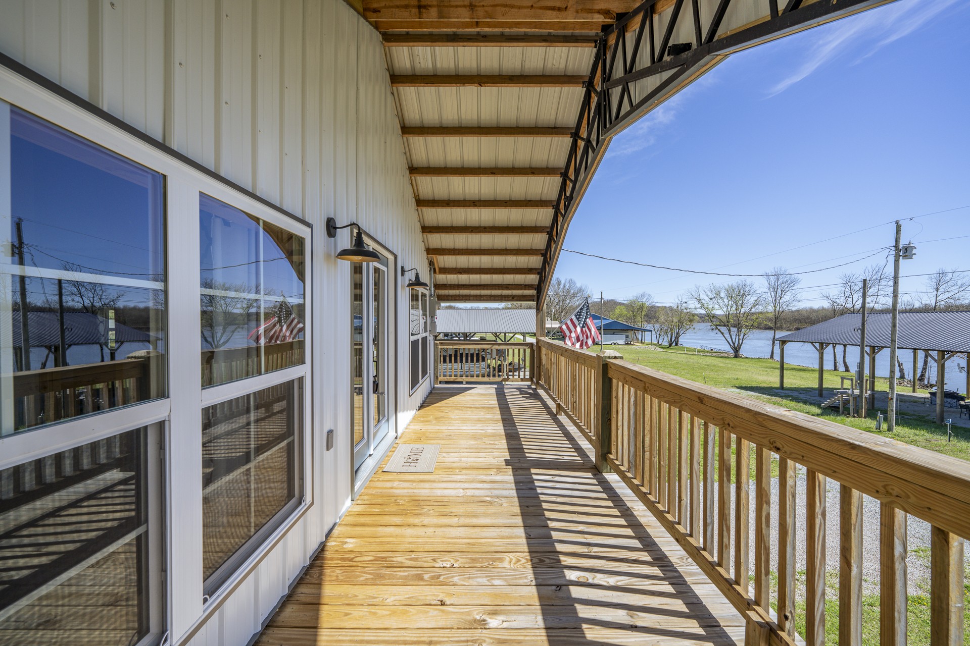 1082 WC PICKETT Road Clifton, TN 38425 - Photo 3 of 75