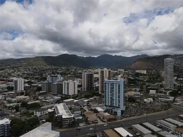 $2,250 | 2542 Date Street, Unit 302, Honolulu, HI 96826