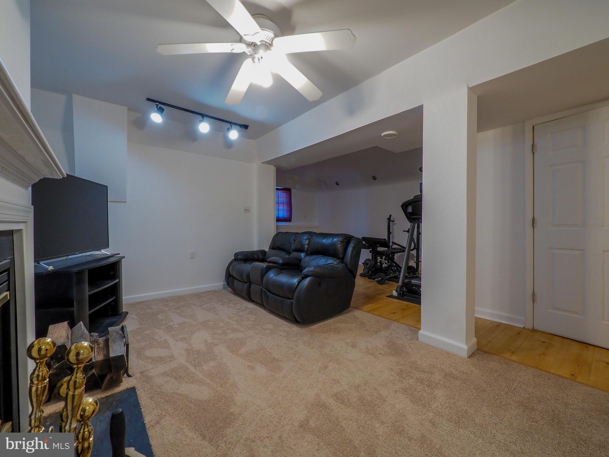 7836 East Shore Road Pasadena, MD 21122 - Photo 23 of 55 Gallery Image 23