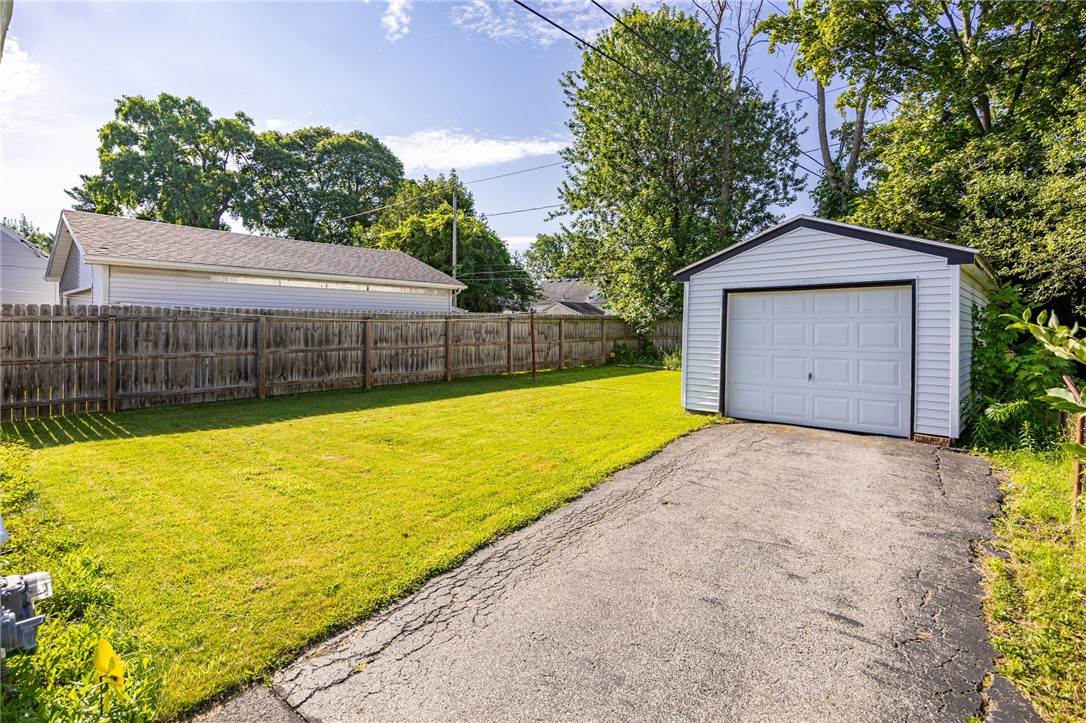 379 Leonard Road Greece, NY 14616 - Photo 17 of 20