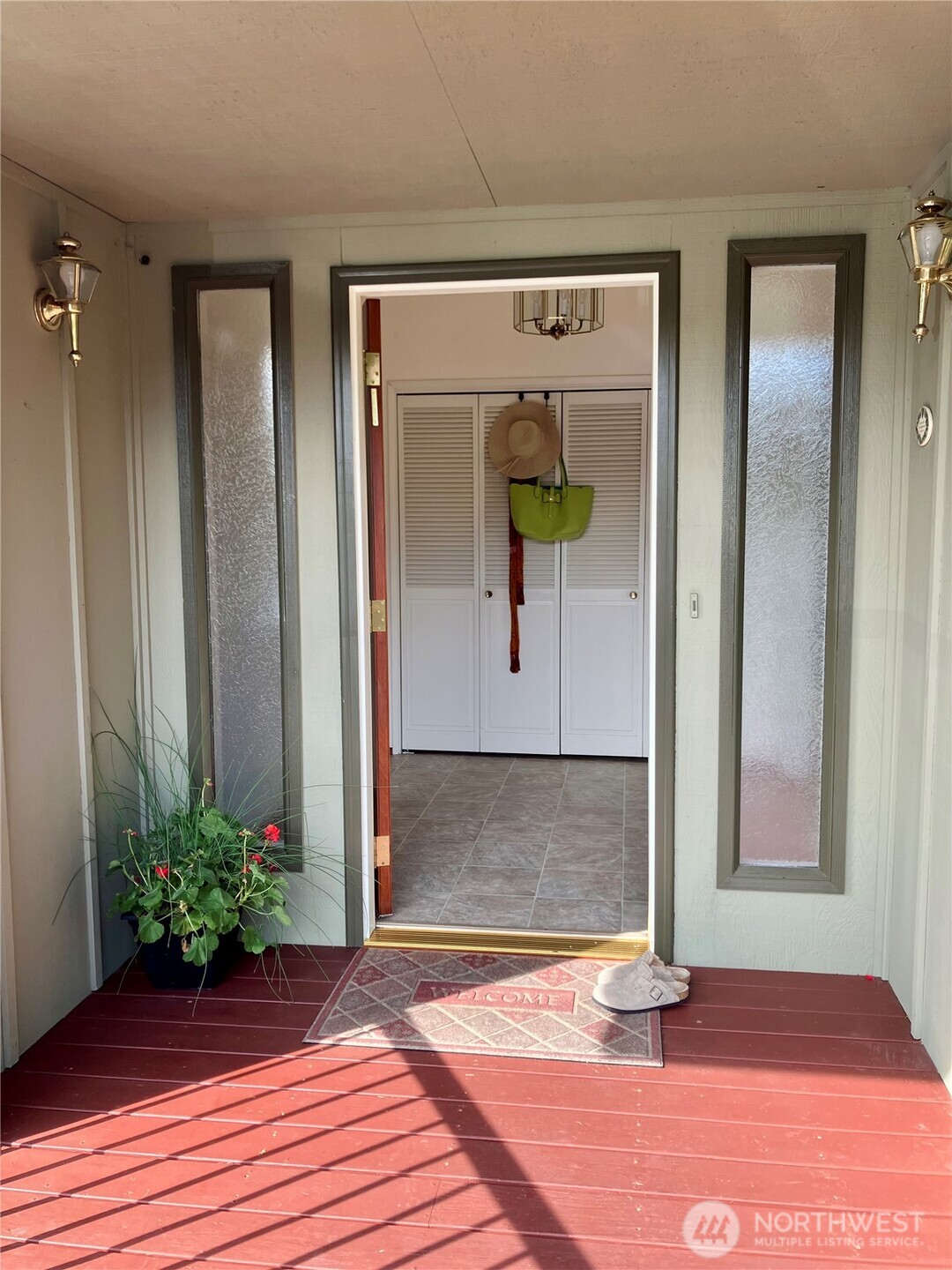 192 Hurricane Ridge Drive Sequim, WA 98382 - Photo 2 of 18