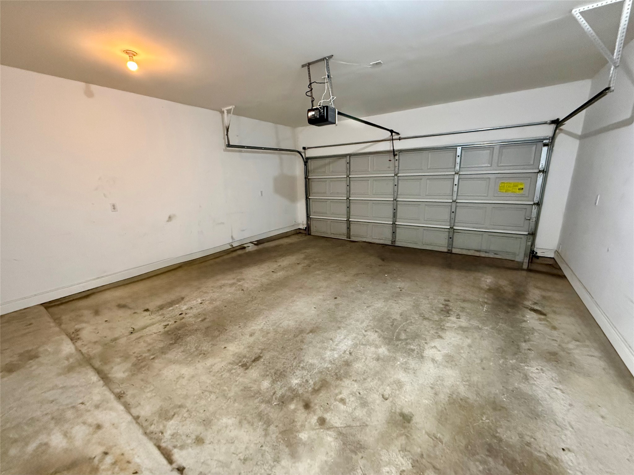 3540 Cline Street Houston, TX 77020 - Photo 26 of 26 Oversized two-car garage with clean floors and easy-access automatic door.