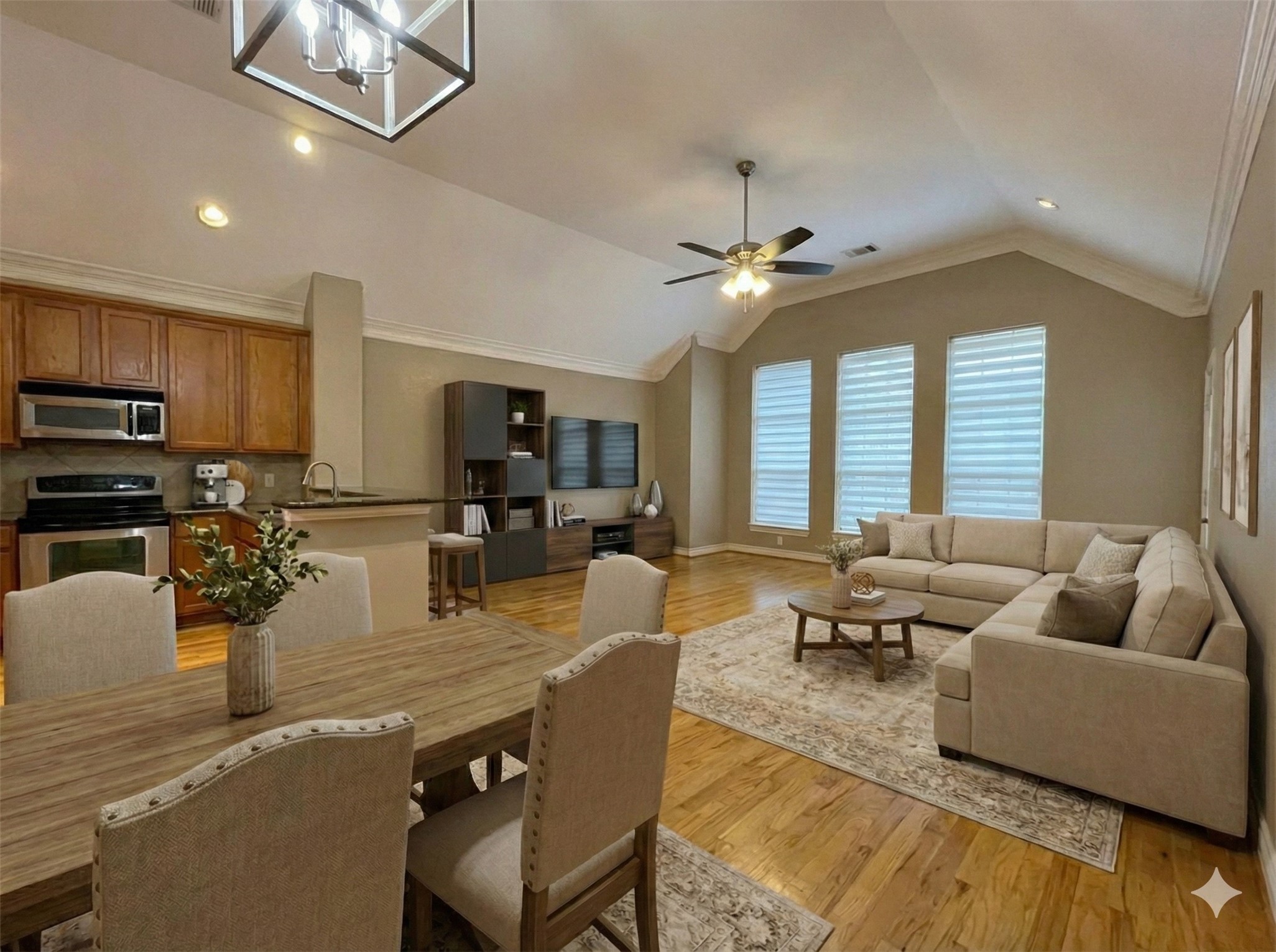 3540 Cline Street Houston, TX 77020 - Photo 3 of 26 Bright and airy living space perfect for entertaining, seamlessly connecting to the dining and kitchen areas. (digital furniture)