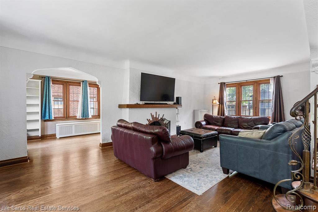 1421 Yorkshire Road Grosse Pointe, MI 48230 - Photo 8 of 29