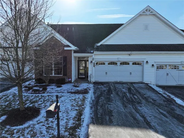 $425,000 | 408 Independence Lane, Unit 211, Freedom, PA 15042