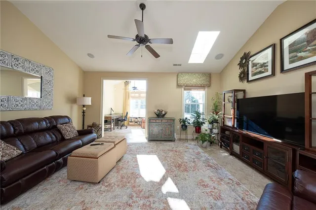 $425,000 | 408 Independence Lane, Unit 211, Freedom, PA 15042