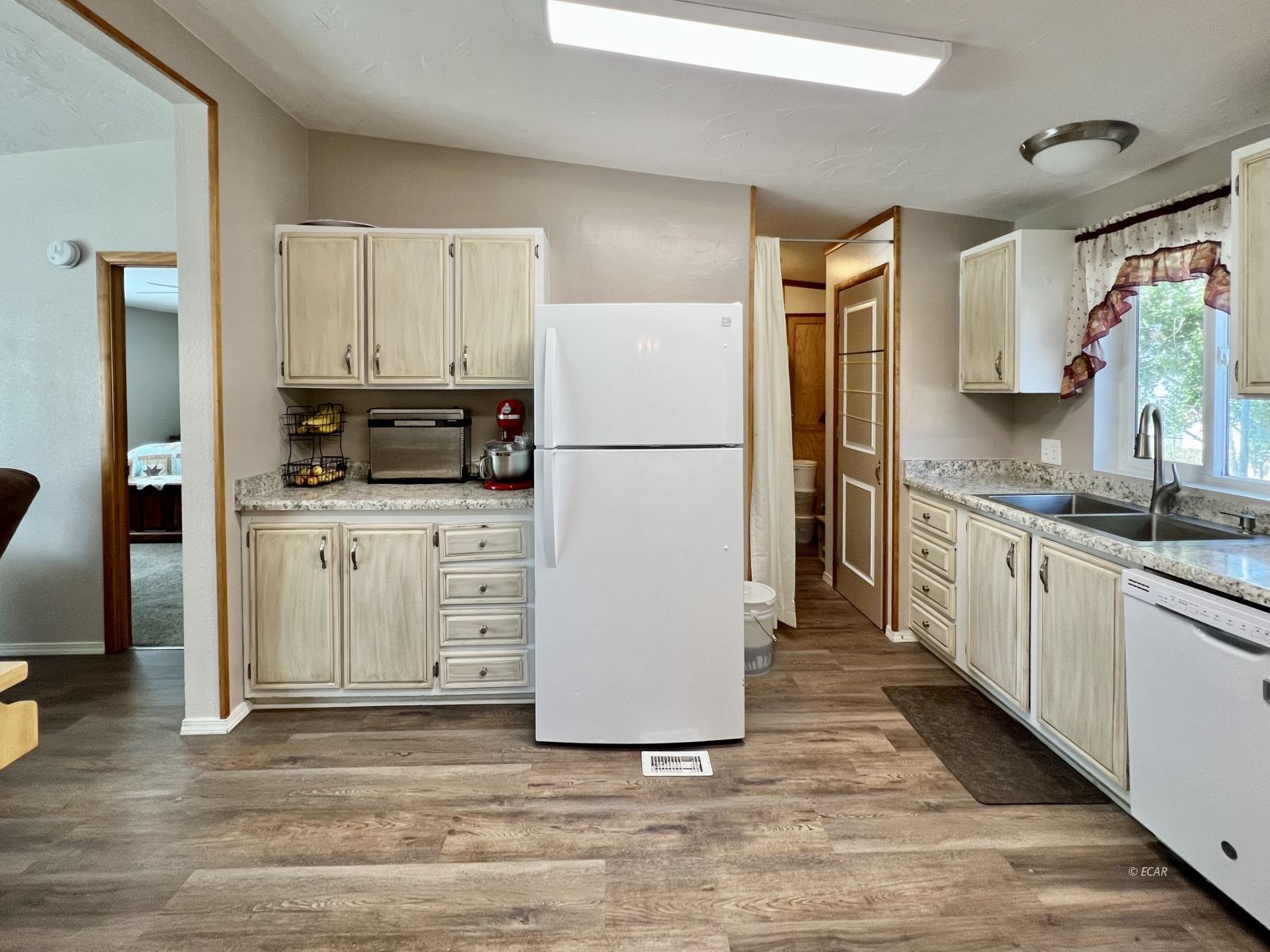 882 Spring Valley Parkway Spring Creek, NV 89815 - Photo 7 of 37 Gallery Image 7