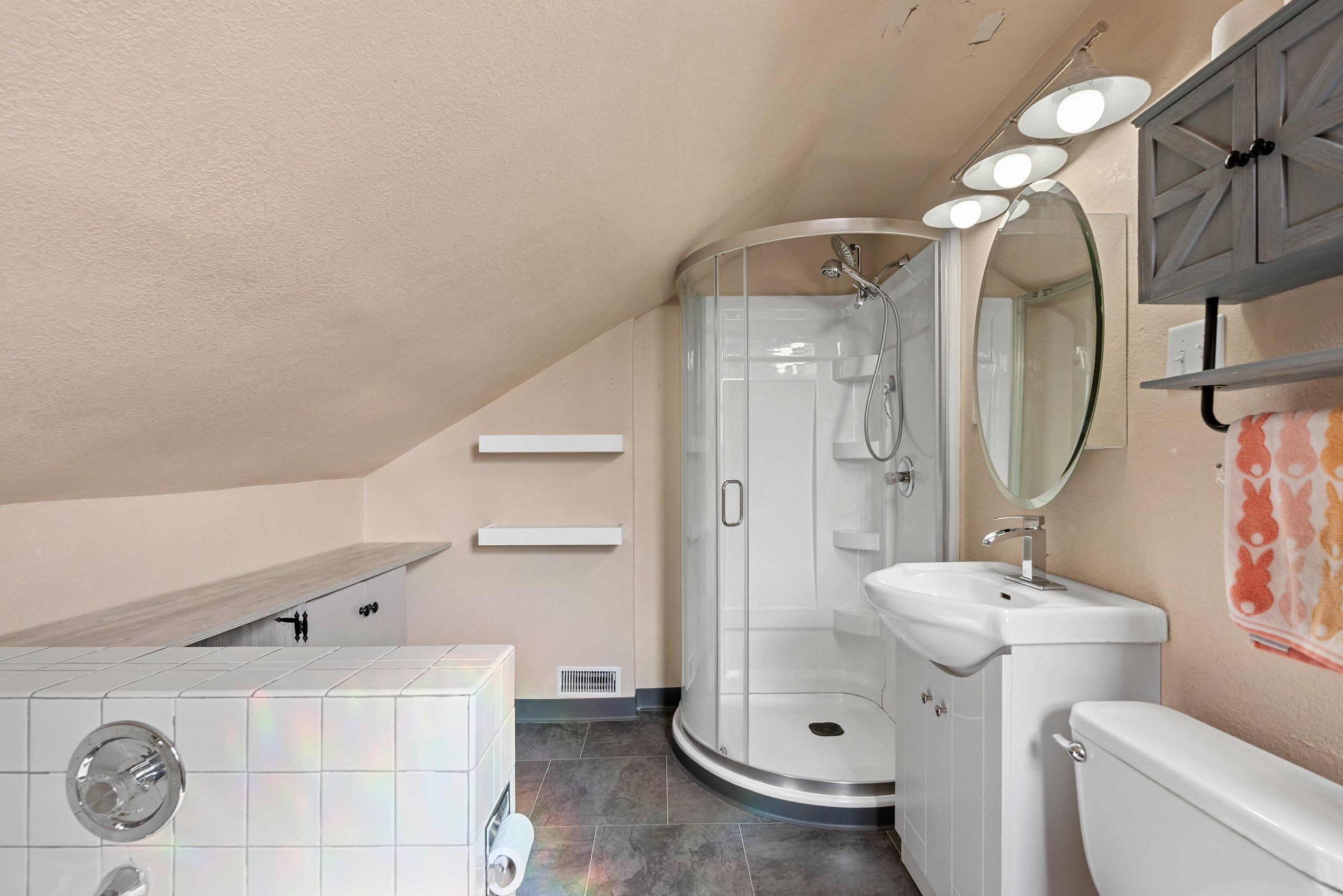 315 South Victoria Street Appleton, WI 54914 - Photo 23 of 41