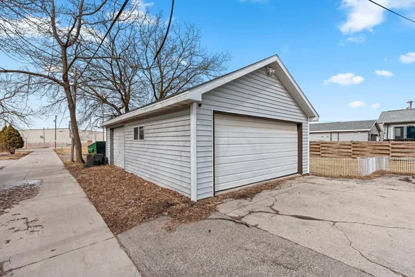 $199,900 | 315 South Victoria Street, Appleton, WI 54914