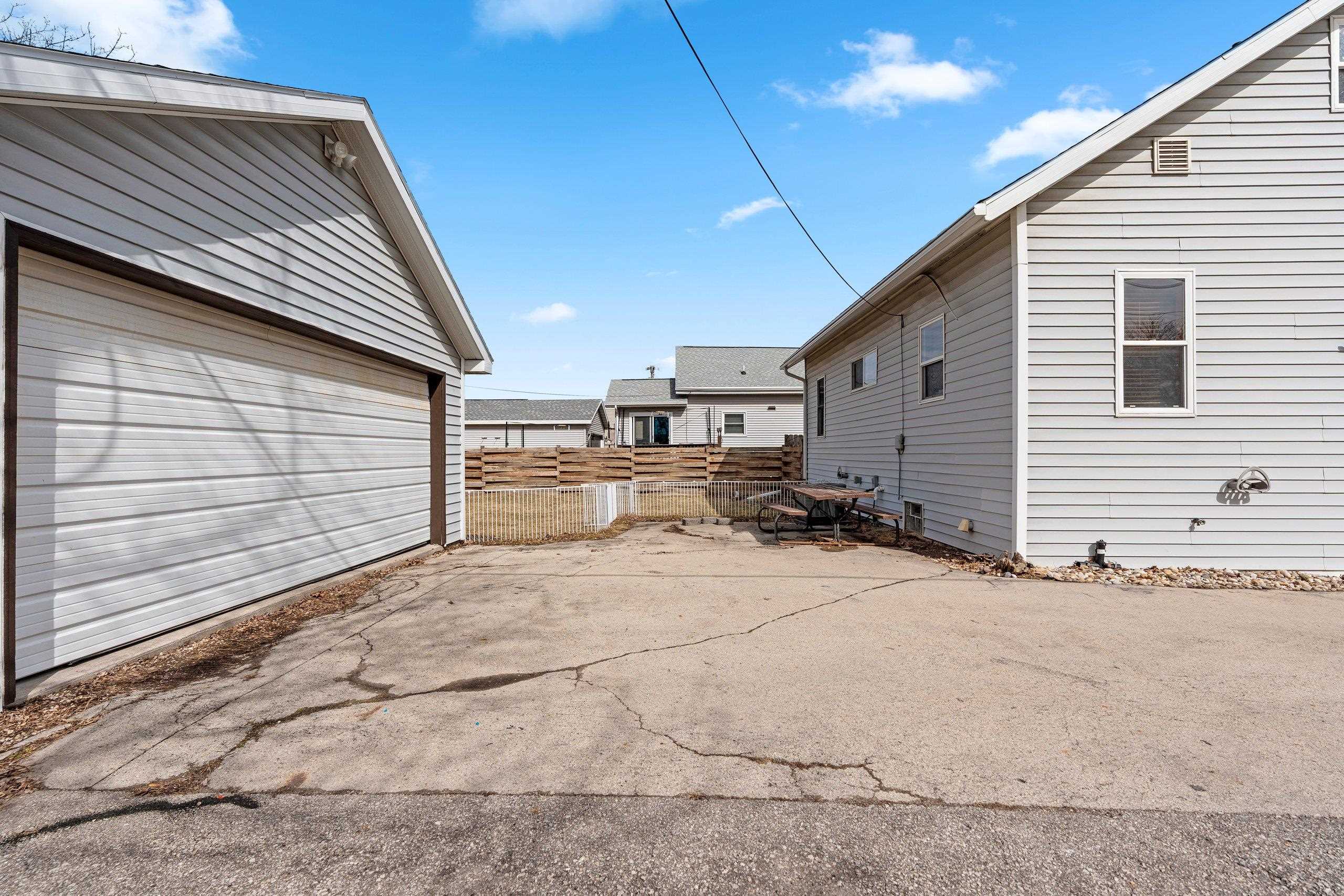 315 South Victoria Street Appleton, WI 54914 - Photo 32 of 41