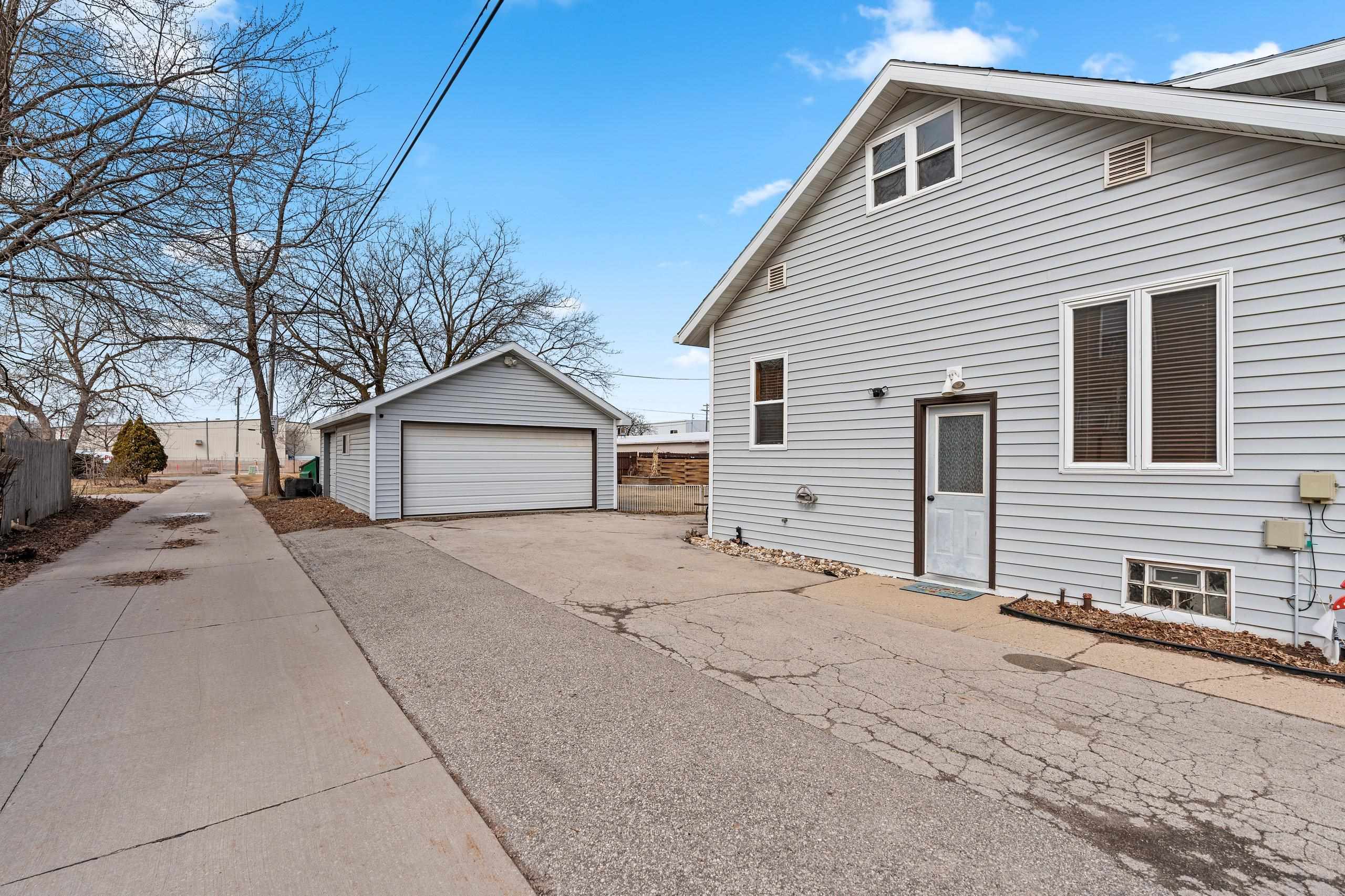 315 South Victoria Street Appleton, WI 54914 - Photo 34 of 41