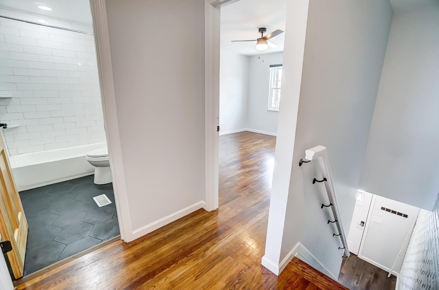 5701 Montgomery Road, Unit 1 Cincinnati, OH 45212 - Photo 21 of 33