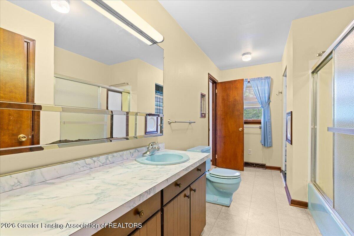 7691 Wilson Road Eaton Rapids, MI 48827 - Photo 25 of 47 Bathroom