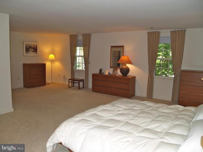 13628 Glenhurst Road North Potomac, MD 20878 - Photo 17 of 30 Master Bedroom #2