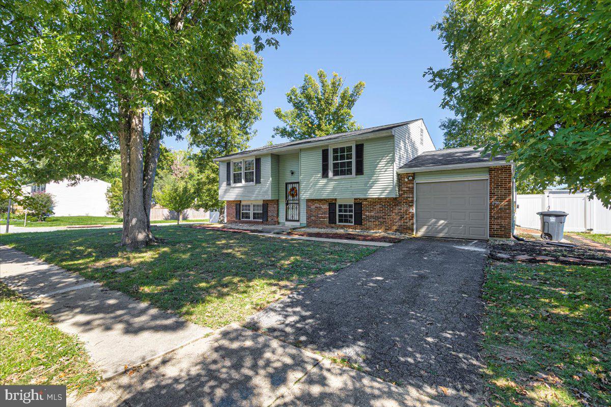 12300 Brolass Road Clinton, MD 20735 - Photo 2 of 31
