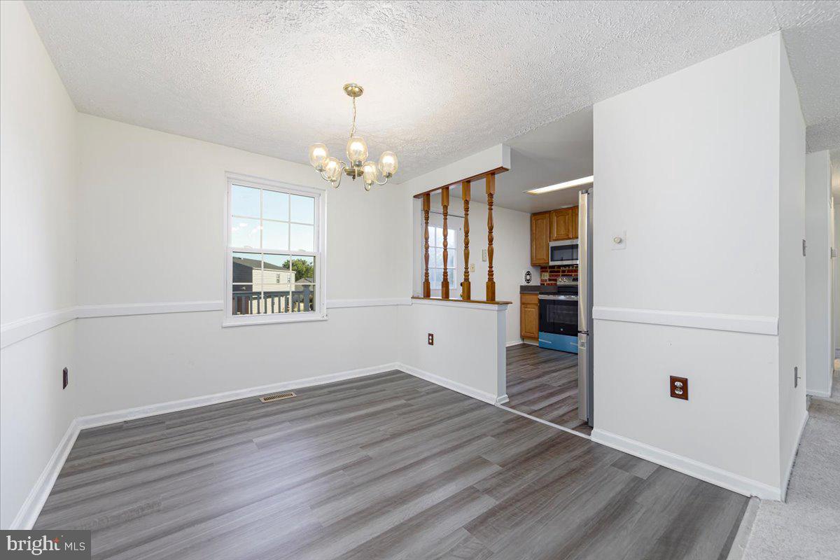 12300 Brolass Road Clinton, MD 20735 - Photo 4 of 31