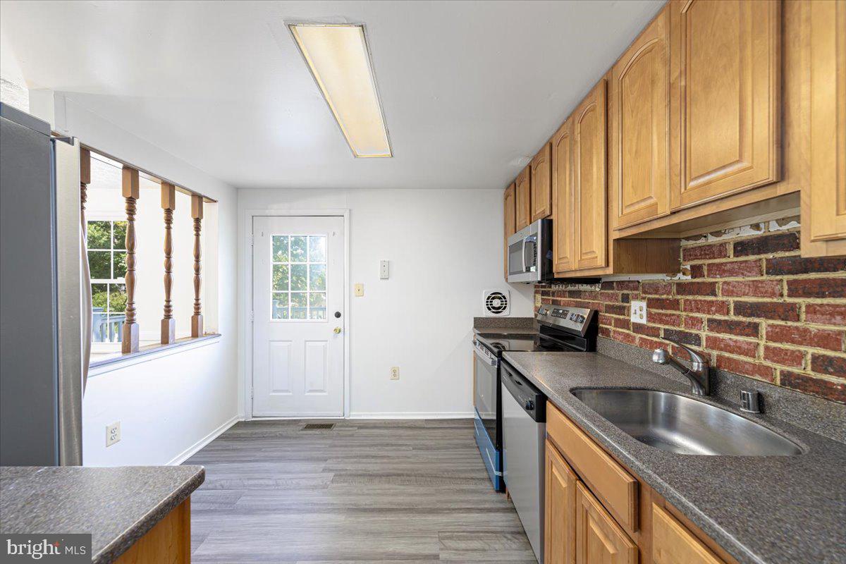 12300 Brolass Road Clinton, MD 20735 - Photo 5 of 31