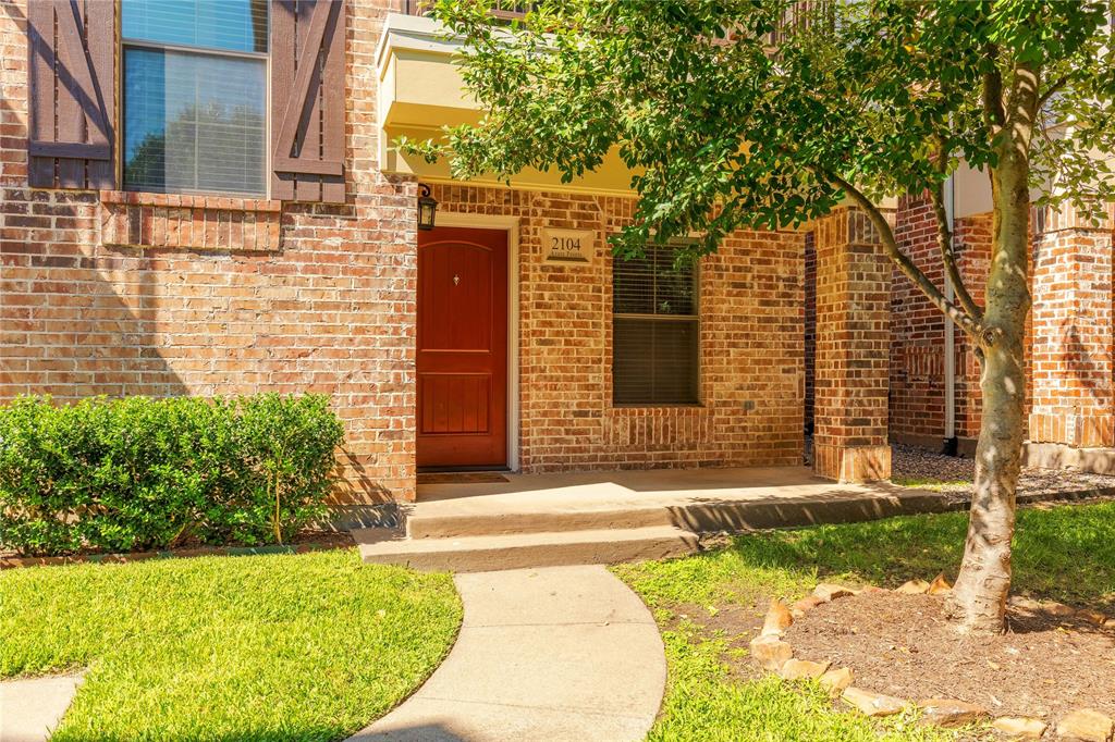 2104 Azure Pointe Richardson, TX 75080 - Photo 2 of 28