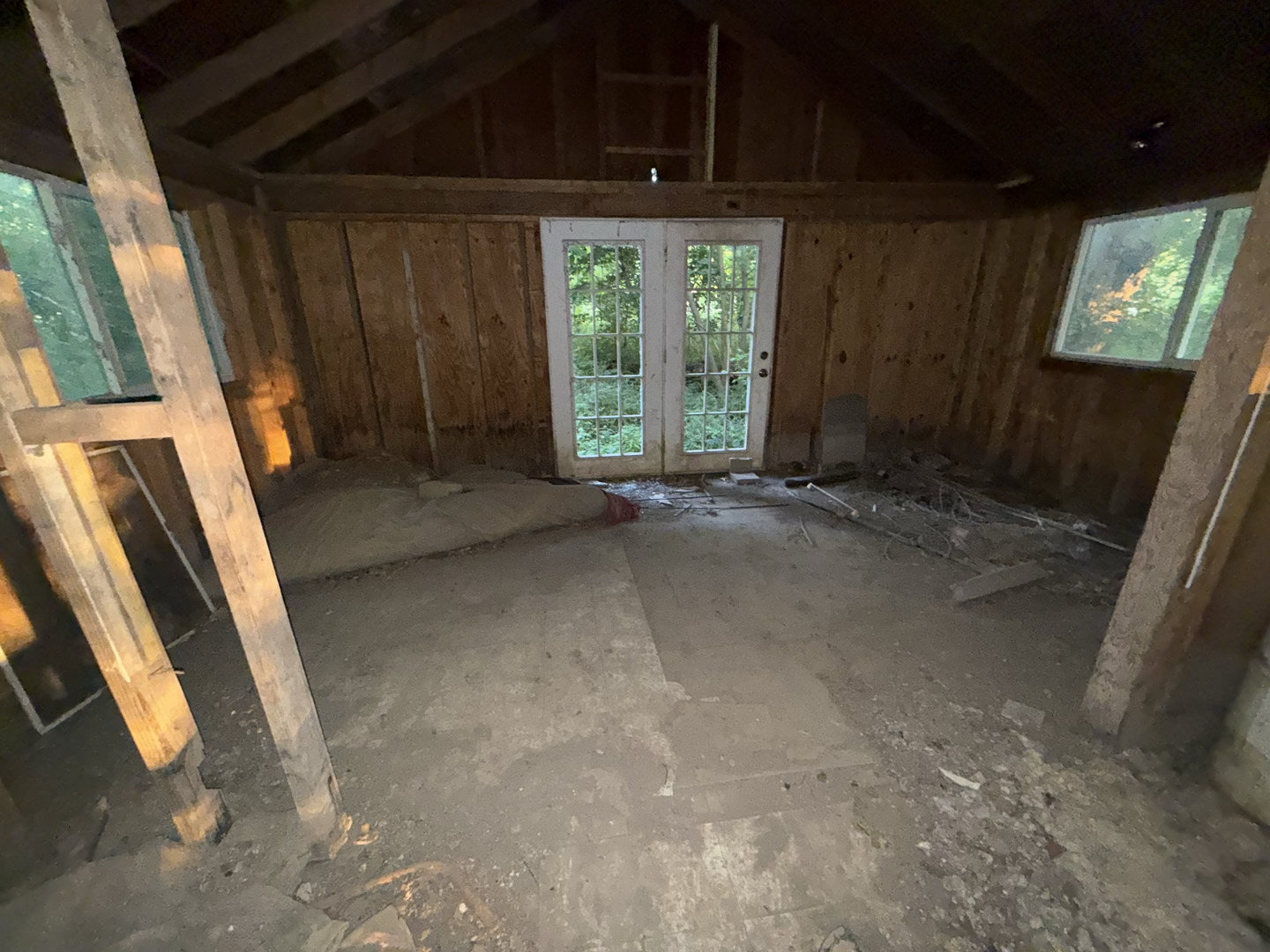 9 Maple Island Momence, IL 60954 - Photo 7 of 10 a view of an empty room with windows