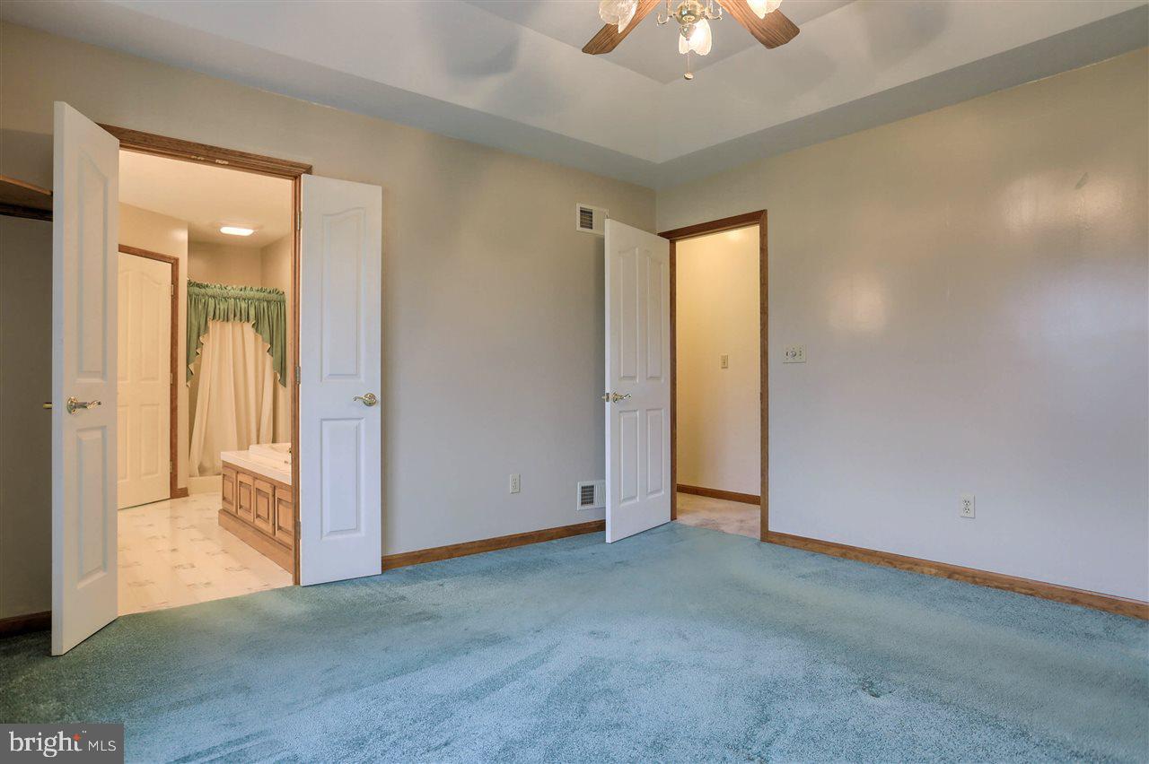 1450 Grandview Road Hanover, PA 17331 - Photo 11 of 24