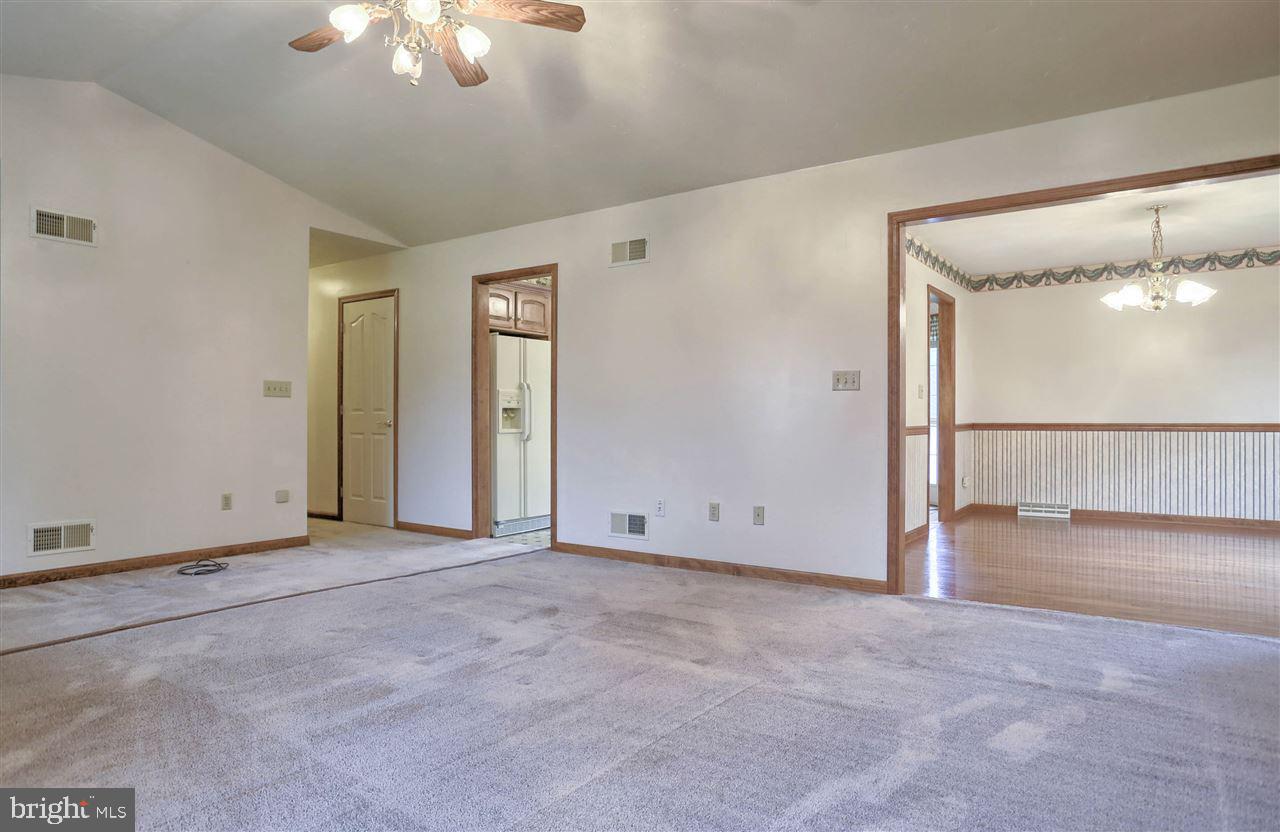 1450 Grandview Road Hanover, PA 17331 - Photo 3 of 24