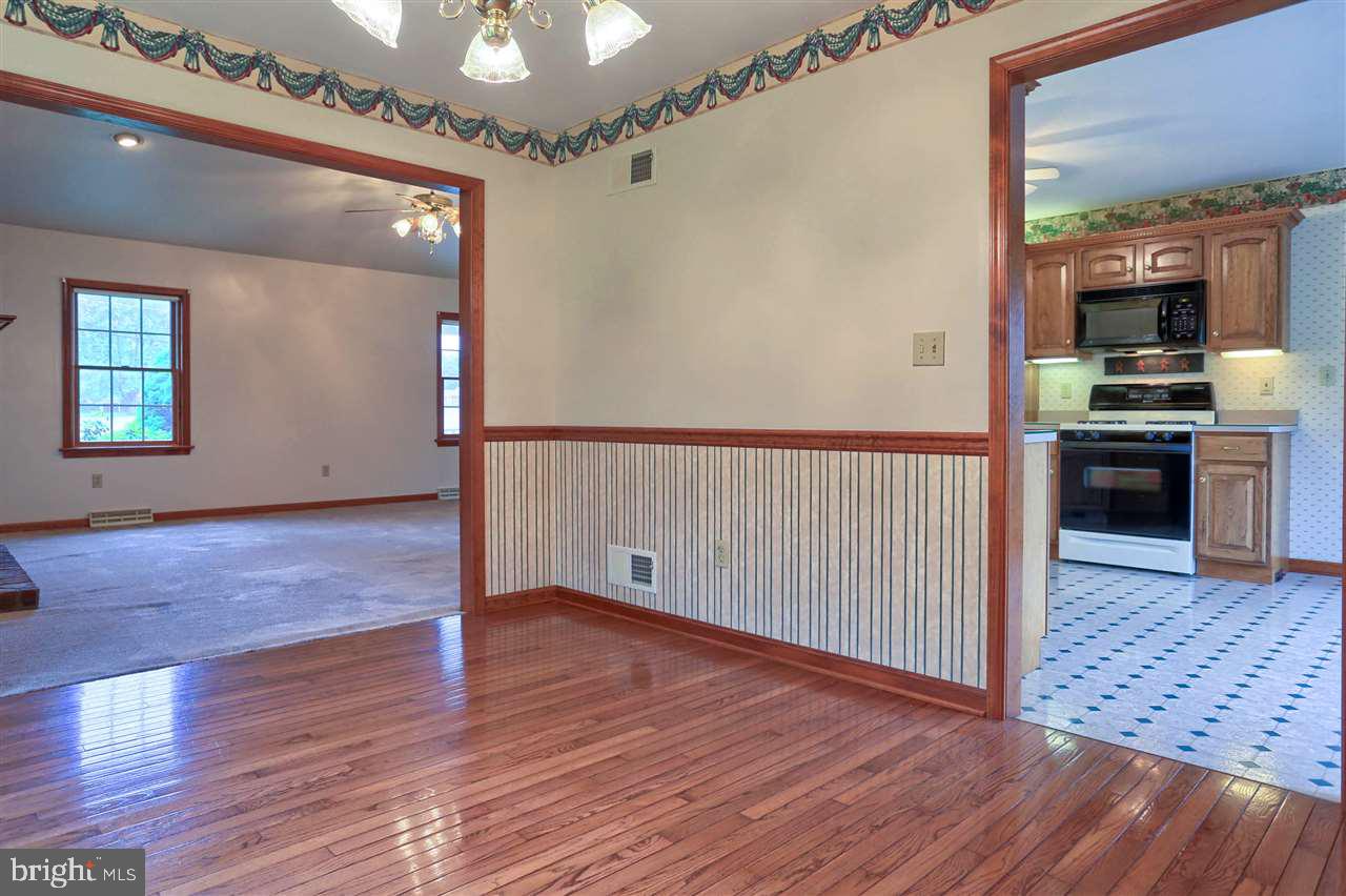 1450 Grandview Road Hanover, PA 17331 - Photo 4 of 24