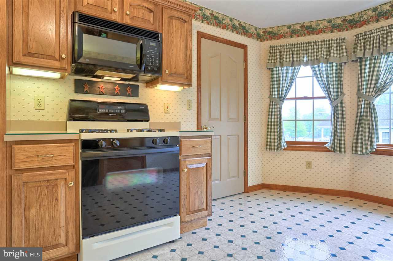 1450 Grandview Road Hanover, PA 17331 - Photo 10 of 24