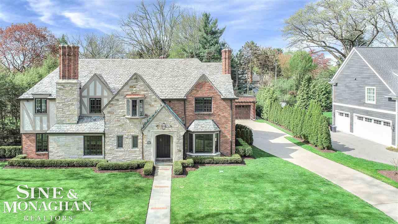 219 Cloverly Road Grosse Pointe, MI 48236 - Photo 64 of 71 50076283-63.JPG