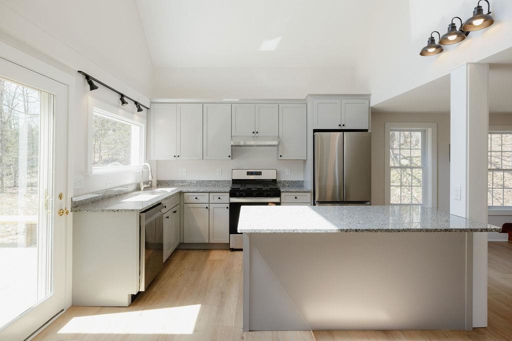 211 Breed Road Harrisville, NH 03450 - Photo 8 of 50