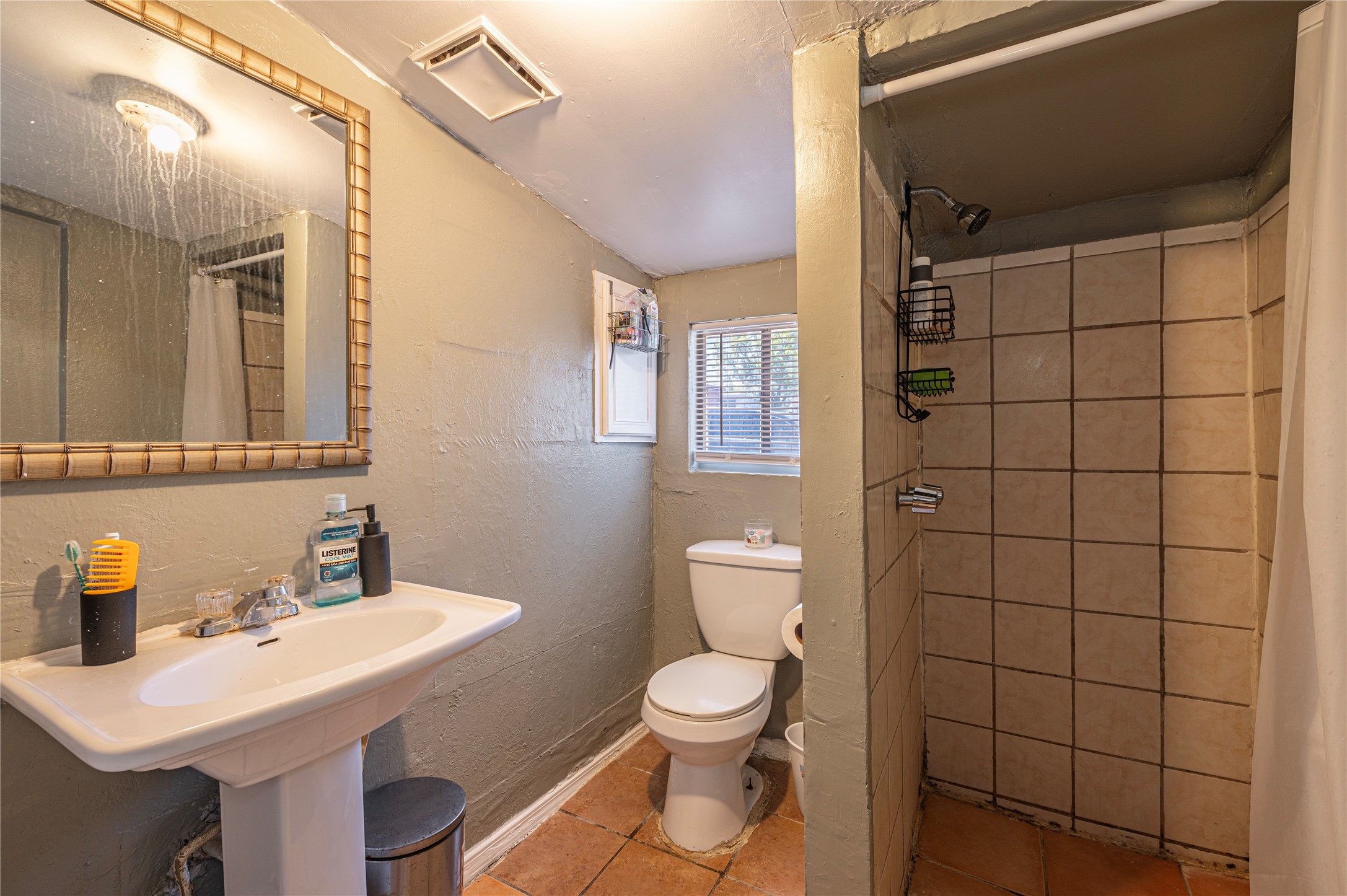 7431 Moline Street Houston, TX 77087 - Photo 8 of 38