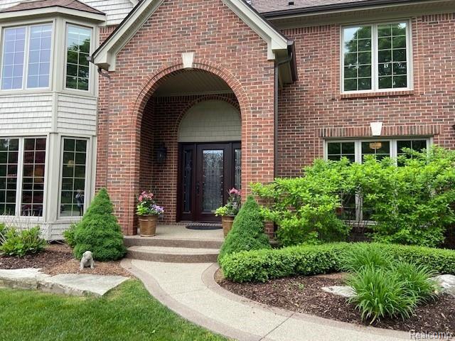 1202 Lakeview Drive Rochester Hills, MI 48306 - Photo 7 of 34