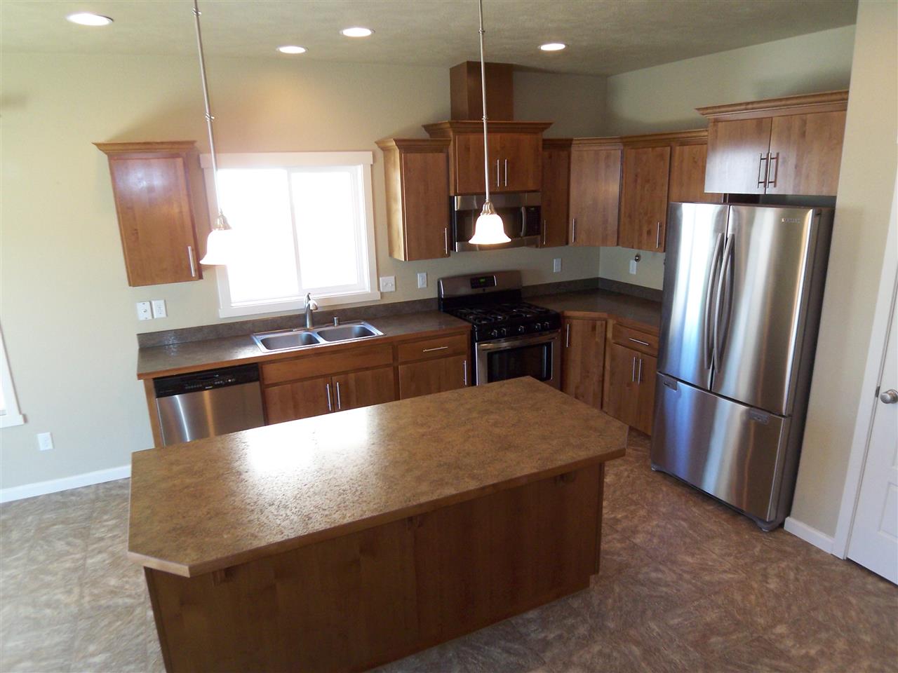 9015 West Red Street Cheney, WA 99004 - Photo 2 of 9 Gallery Image 2